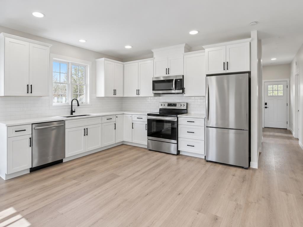 Move-in ready rental kitchen